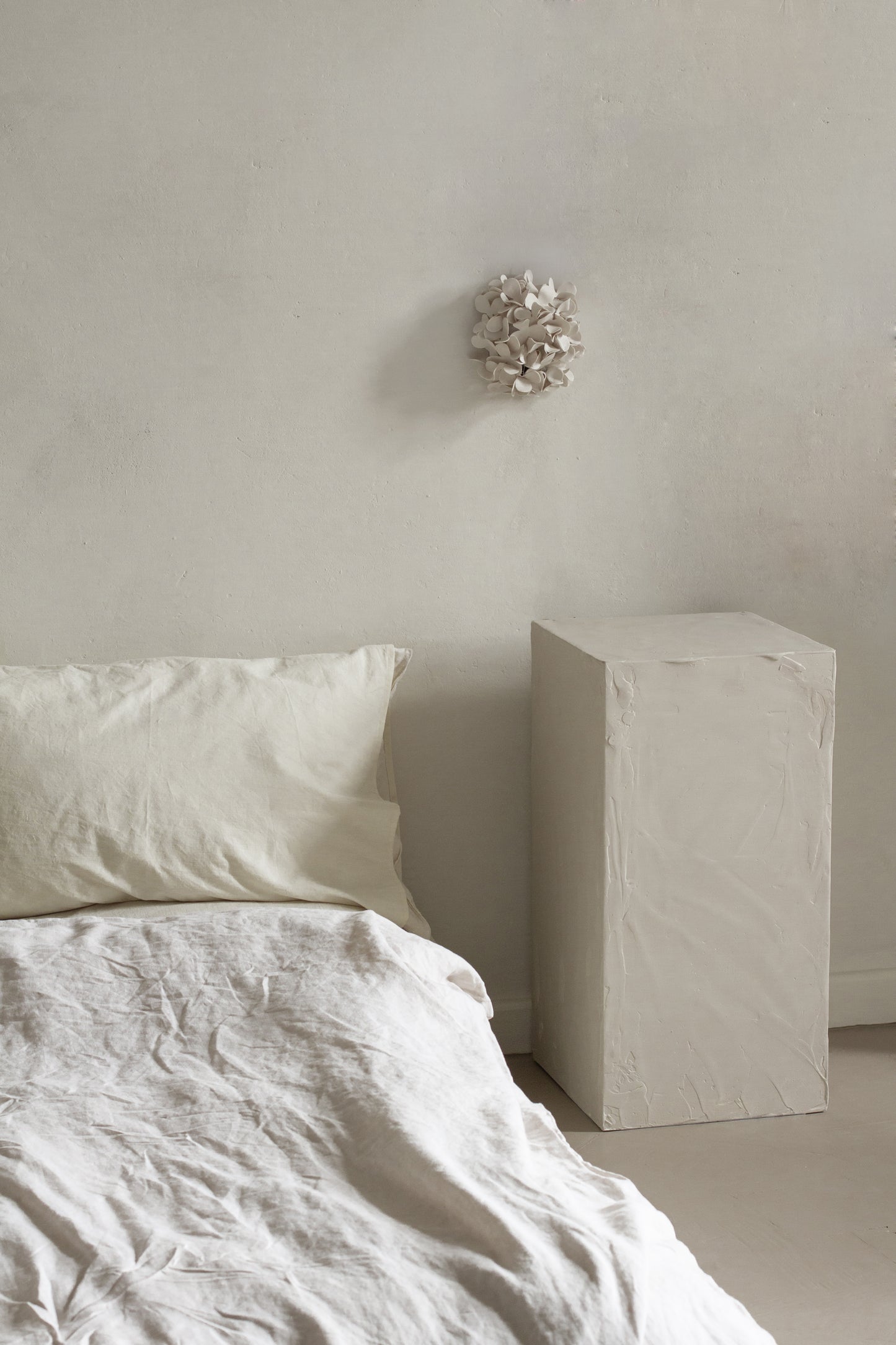 Eterna Wall Lamp
