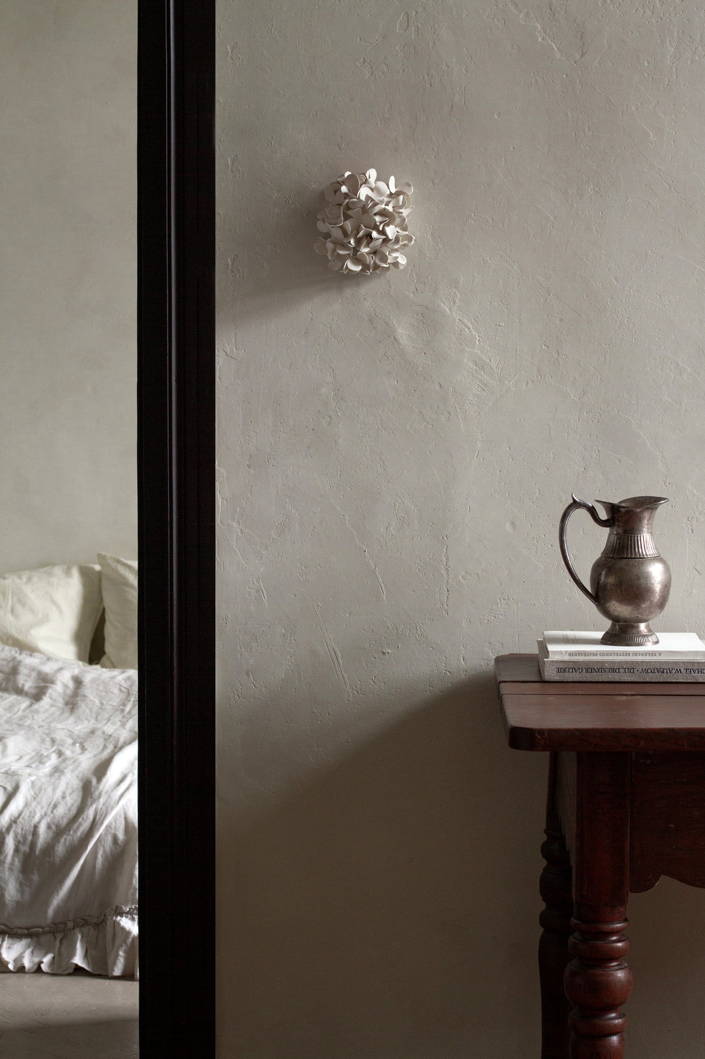 Eterna Wall Lamp
